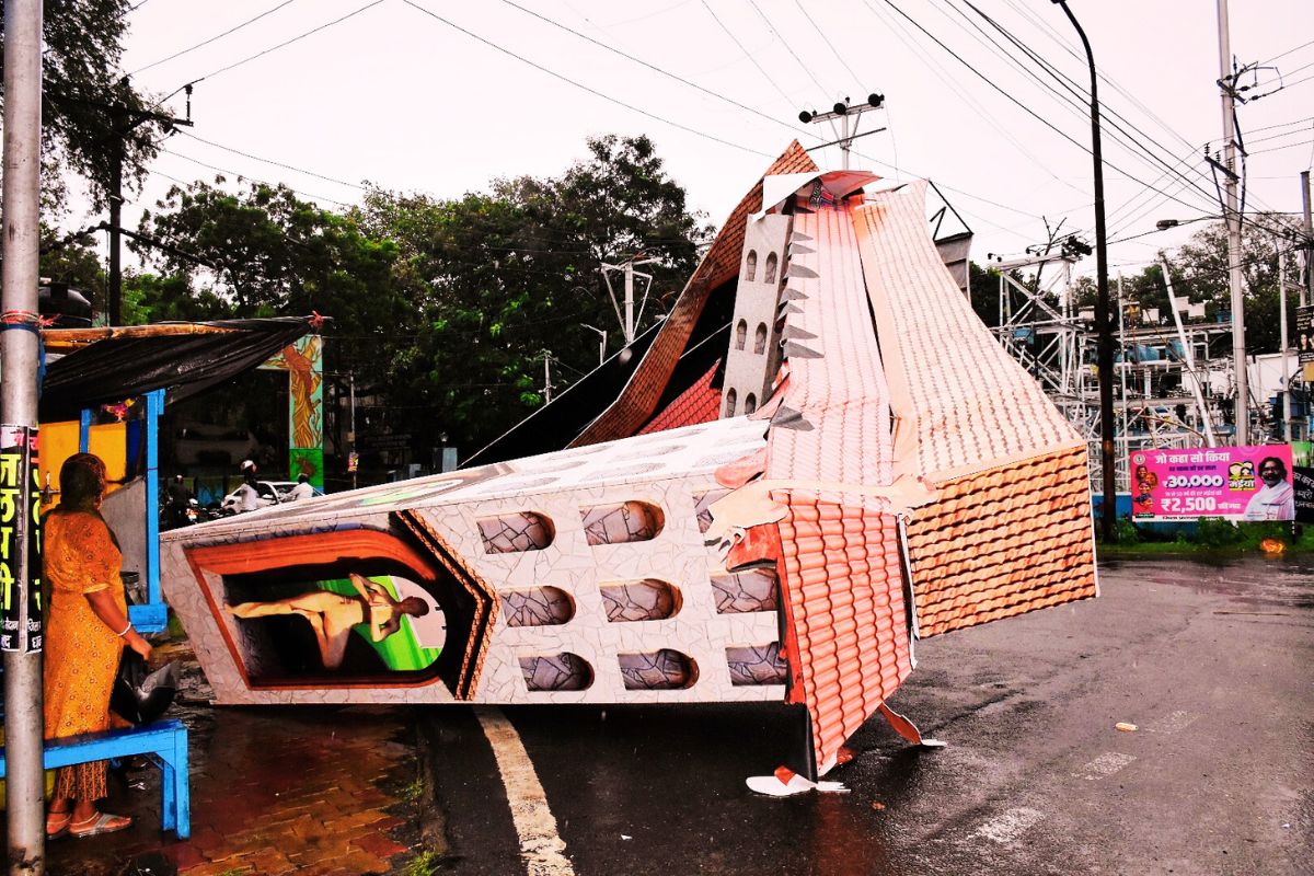 Durga Puja 2025 Dhanbad Weather Pandal Collapsed News Today