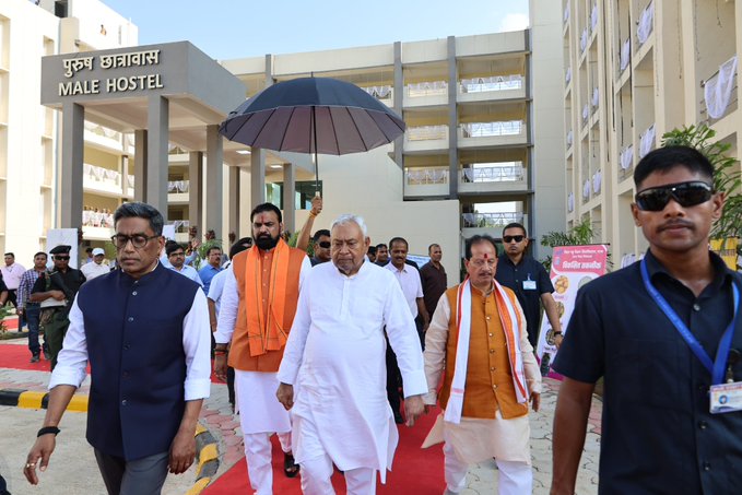 Bihar News: बिहार में दूध, दही और मछली की होगी भरमार, सीएम नीतीश ने 839 करोड़ की योजनाओं का किया शुभारंभ 2 G1Dezdvakaamqto