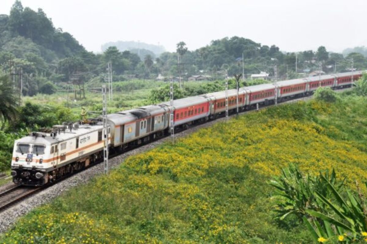 Gandhidham Special will stop Bagaha station in Bihar