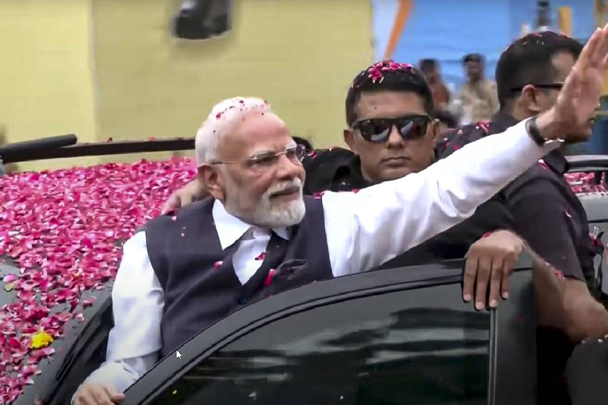 Gujrat pm narendra modi road show