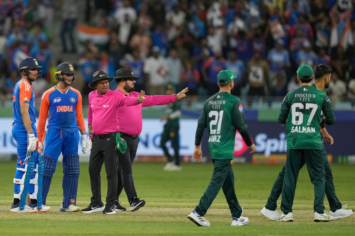 India vs Pakistan Asia Cup 2025 Fiery exchange between Abhishek Sharma, Shubman Gill and Haris Rauf and Pakistan Cricket Team