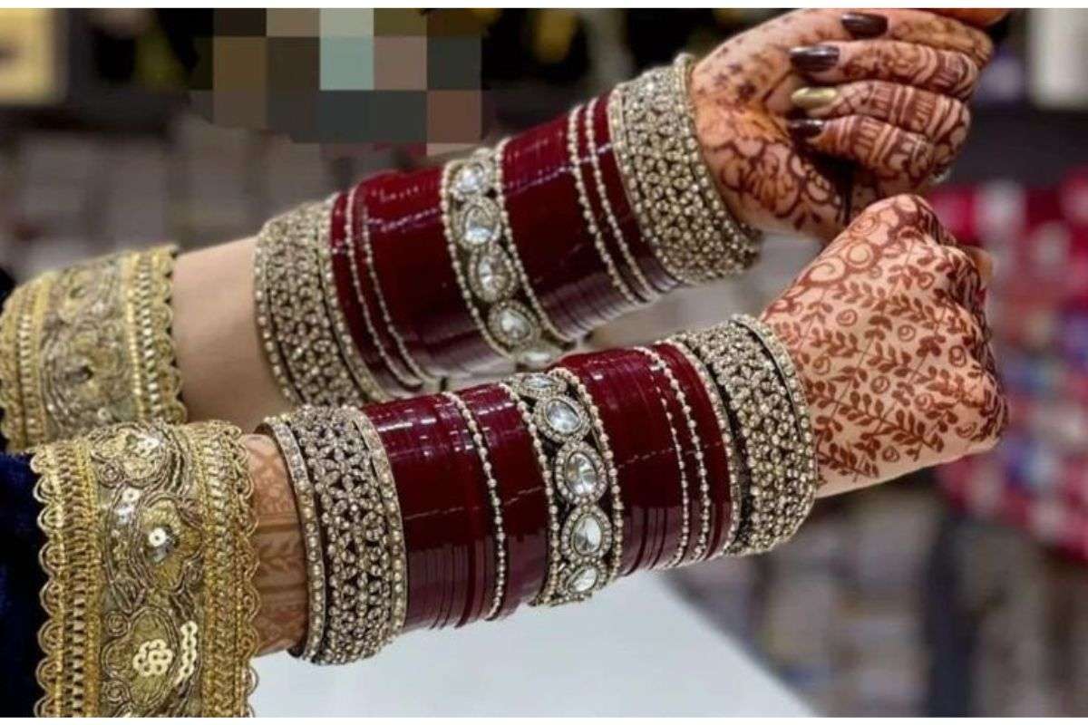 Latest Karwa Chauth Chura Design: करवा चौथ के लिए सबसे यूनिक चूड़ा डिजाइन्स,देखते ही प्यार हो जाएगा 5 Karwa Chauth Chura Design 1
