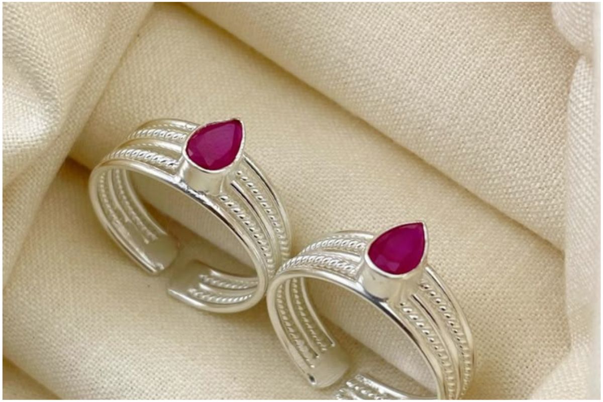 Latest Bichiya Designs: हर बजट में मिलेंगे ट्रेंडी और स्टाइलिस्ट पायल के डिजाइन 1 Latest Bichiya Designs 7