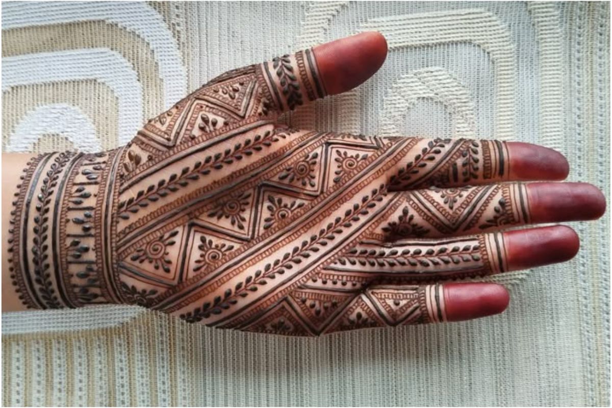 Latest Karwa Chauth Mehndi Designs 3