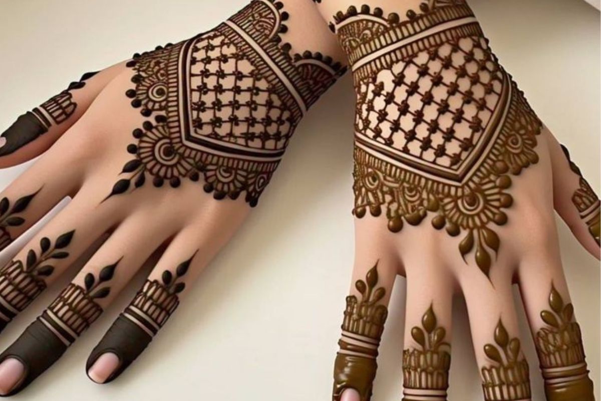 Latest Onam Mehndi Design