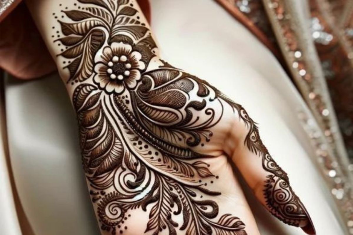 Latest Onam Mehndi Design