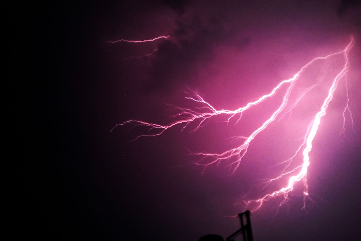 Lightning Kills Farmer latehar jharkhand