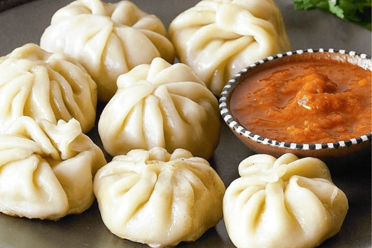 Nepal Famous Foods: नेपाल के ये 5 फेमस फूड्स, जिन्हें खाकर हर कोई हो जाता है दीवाना 1 Nepal Famous Foods