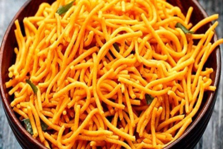 Omapodi Recipe: ओणम सेलिब्रेशन को पूरा करती है ये ट्रेडिशनल ओमापोडी, जानें आसान और टेस्टी रेसिपी