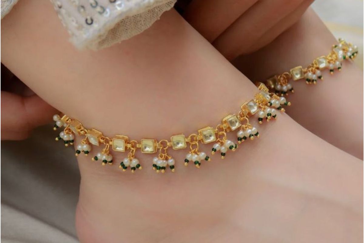 Onam Special Gold Payal Designs: ओणम पर ट्राई करें लेटेस्ट और यूनिक गोल्ड पायल डिजाइन 5 Onam Special Gold Payal Designs 7