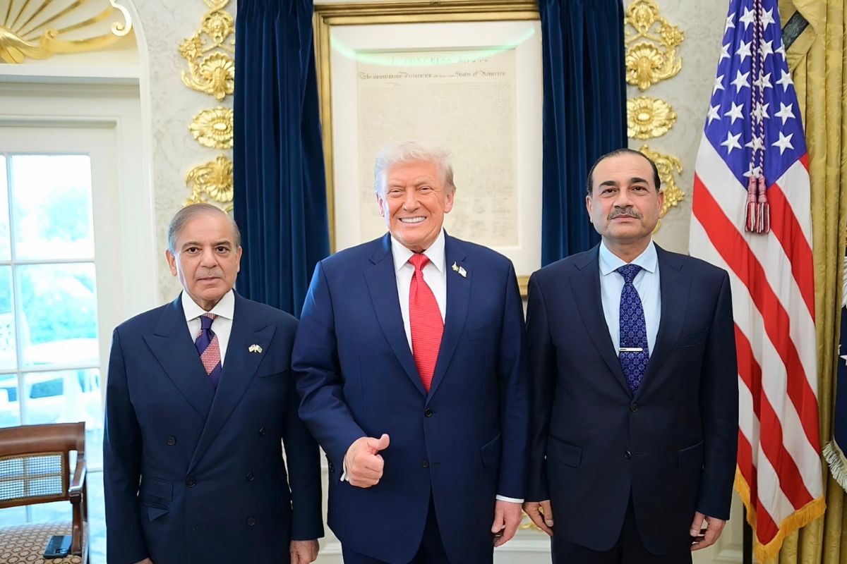 Pakistan PM Army Chief Meet Trump