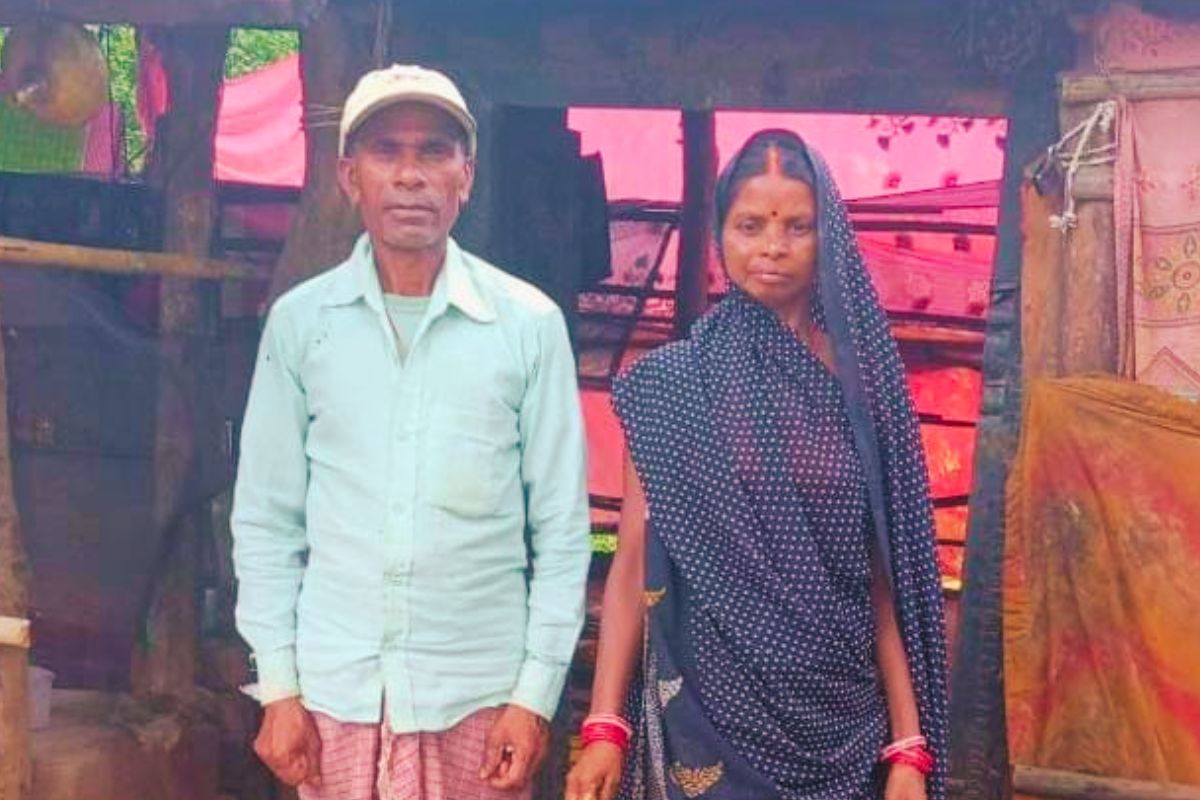 Paran Mahto with wife