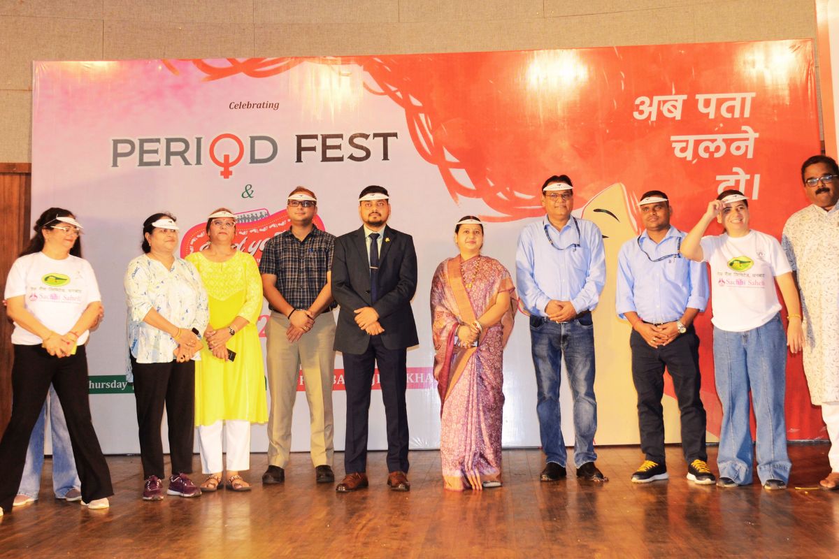 माहवारी अब शर्म नहीं, गर्व की बात है, धनबाद में महिलाओं ने निकाली पैड यात्रा 4 Period Fest In Dhanbad Jharkhand News