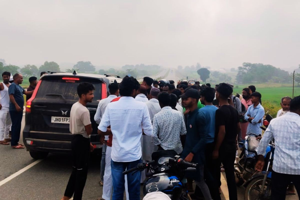 Pick-Up Van Run Over Students in bharno gumla