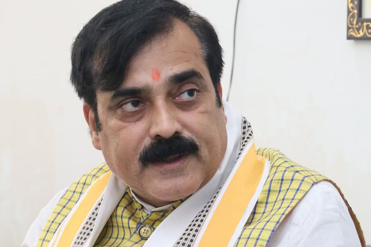 मंत्री जीवेश मिश्रा