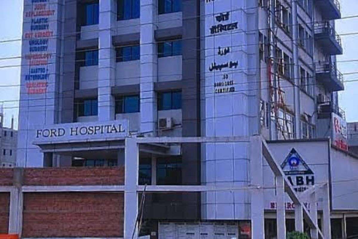 पटना में लगा मुफ्त डाइटिक कैंप, अपने शरीर के लिए जरूरी आहार के बारे में लोगों ने जाना 1 Ford Hospital