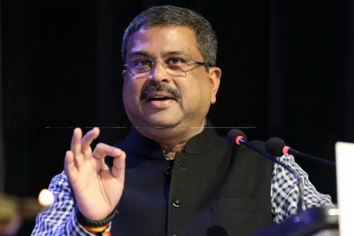  केंद्रीय शिक्षा मंत्री धर्मेंद्र प्रधान 