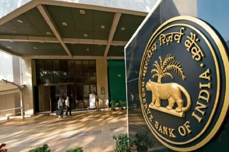 पेमेंट वेरिफिकेशन नियम में बदलाव करेगा आरबीआई, एसएमएस ओटीपी के साथ अपनाए जाएंगे दूसरे विकल्प