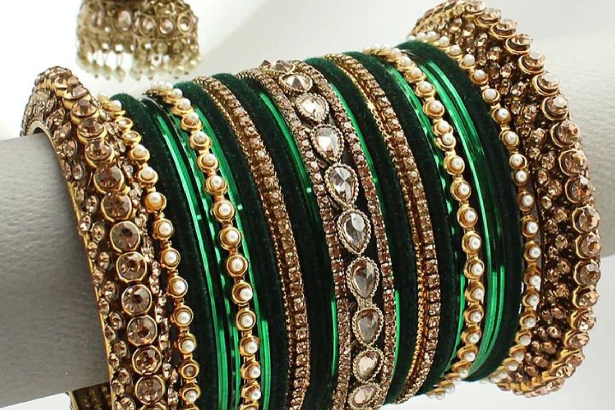 Latest Bangles Design: हाथों की खूबसूरती बढ़ा देंगे ये बैंगल डिजाइन्स,देखें लेटेस्ट कलेक्शन 4 Latest Bangles Design
