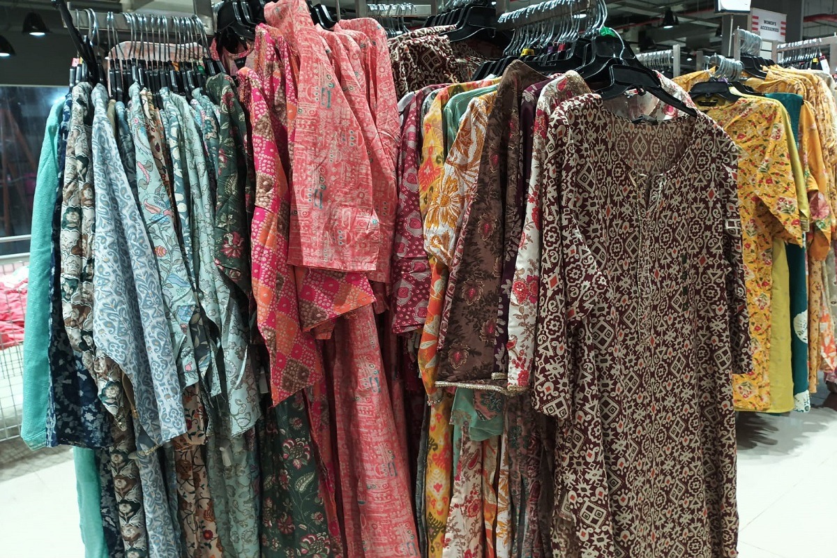 रांची में दिल्ली के सरोजनी मार्केट को टक्कर, सस्ते में फैमिली शॉपिंग का ठिकाना बने ये मॉल्स 4 Ranchi Cheapest Malls 2