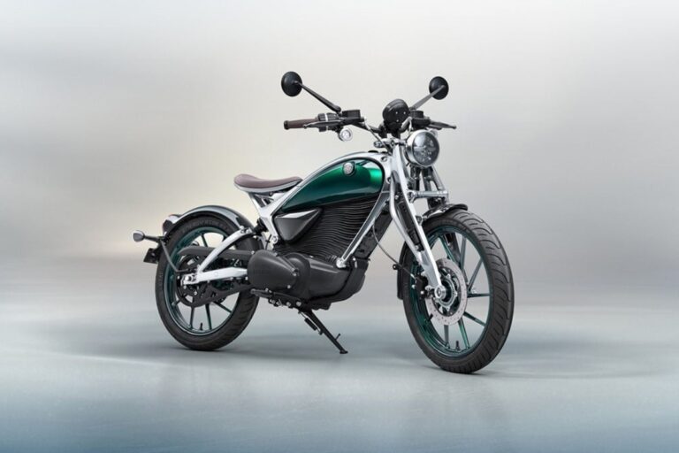 Royal Enfield EV: रॉयल एनफील्ड की पहली इलेक्ट्रिक बाइक ने मचाया धमाल, प्रोटोटाइप ने जीता प्रतिष्ठित अवॉर्ड