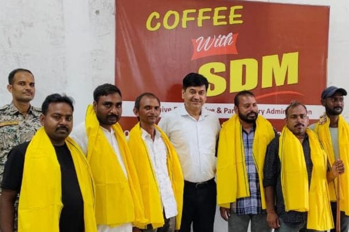 Sculptors in Coffee With SDM