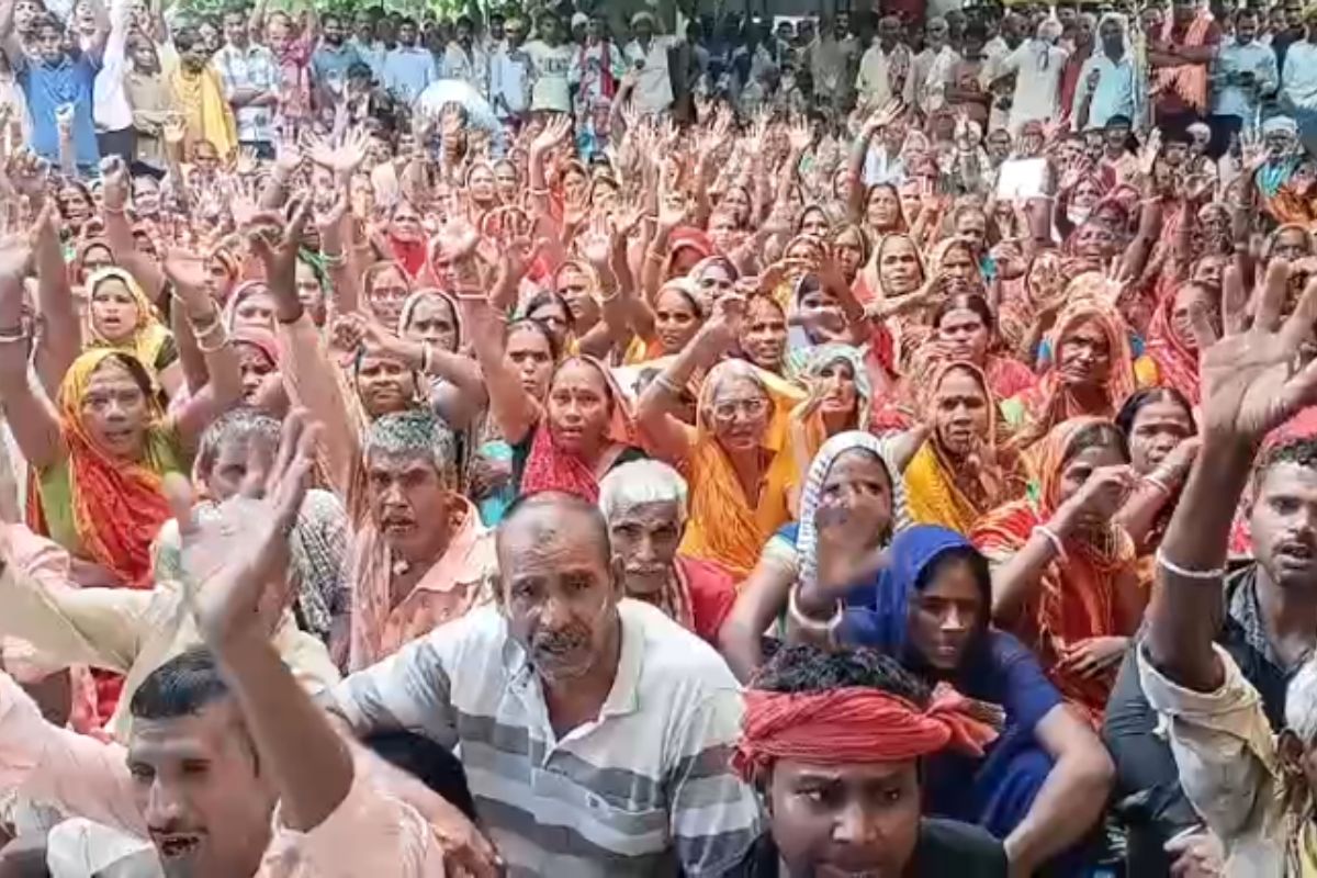 Seven villages in Saran declare no vote if they are not free from erosion