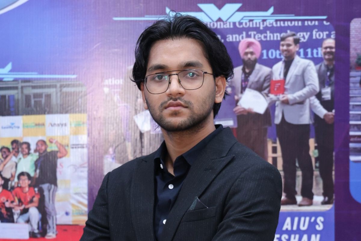 Success Story of Sourav Bera in Hindi