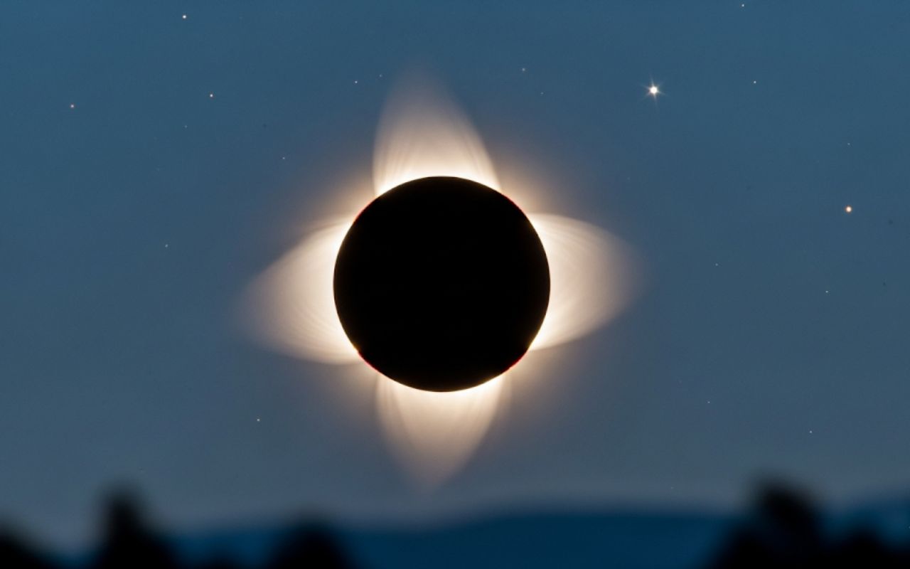 Surya Grahan 2025 India Time