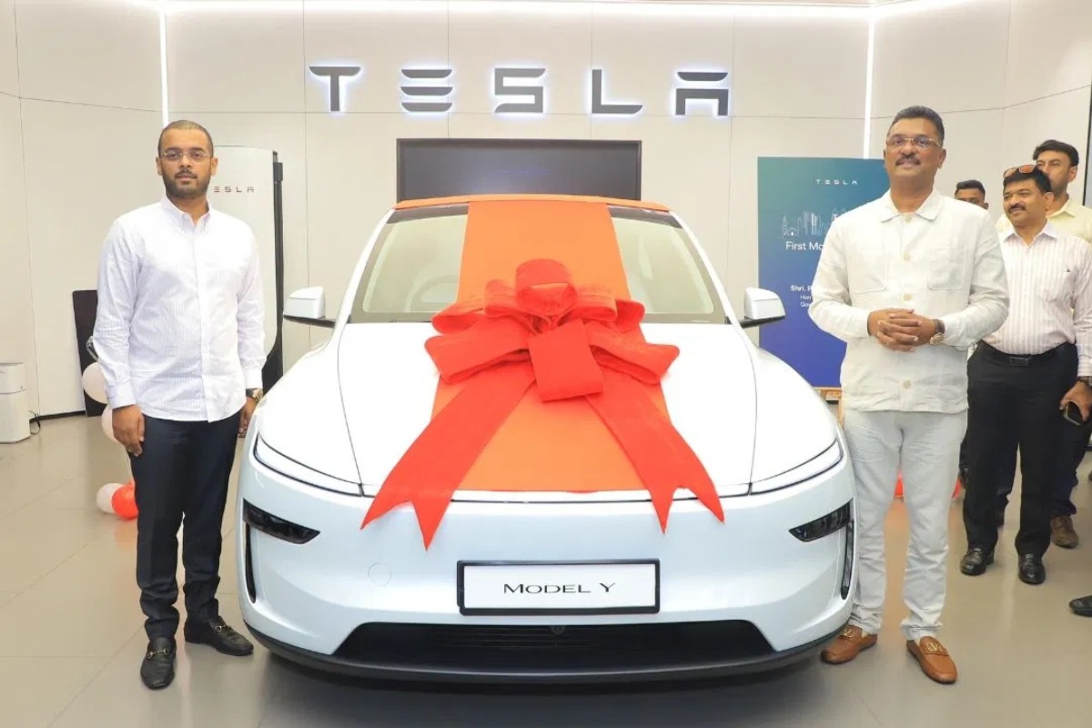 Tesla Model Y 1st Delivery