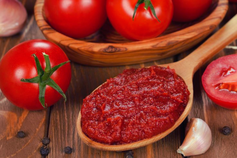 Tomato Paste: नोट करें परफेक्ट टोमैटो पेस्ट रेसपी – ग्रेवी बनेंगी इतनी टेस्टी कि उंगली चाटते रह जाएंगे सब