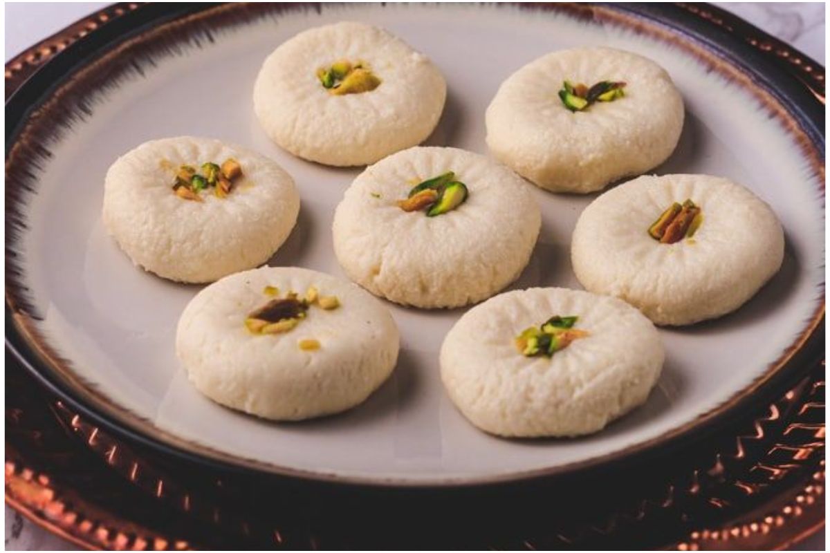 Top 10 Durga Puja Special Sweets And Snacks 2