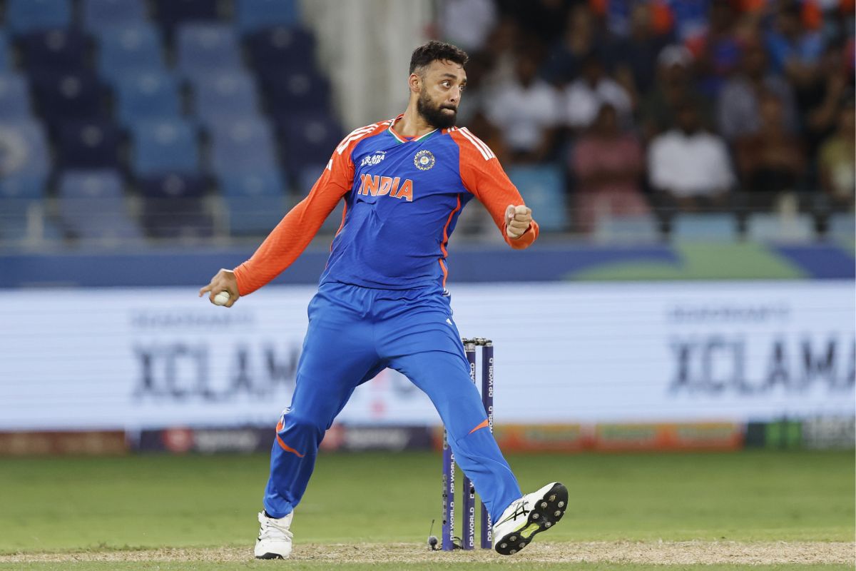 Varun Chakravarthy in action vs Bangladesh Super 4 clash of Asia Cup 2025