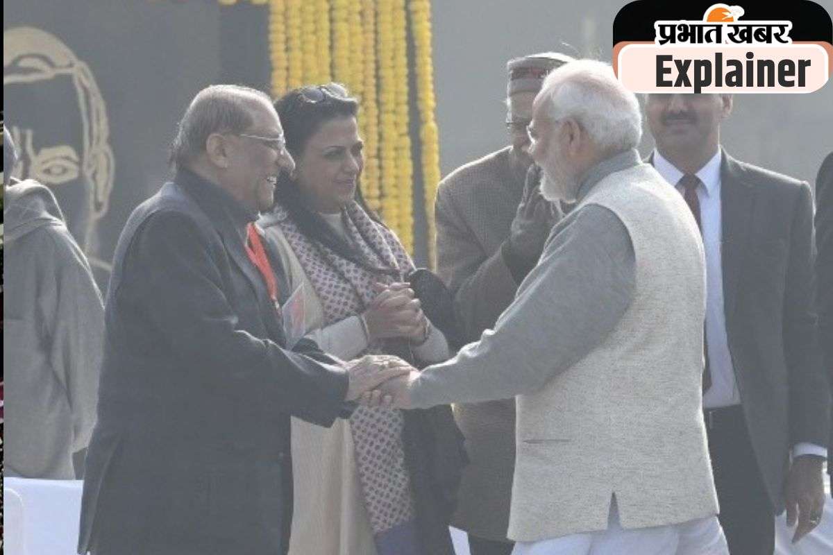 Vijay-Kumar-Malhotra-With-Pm-Modi