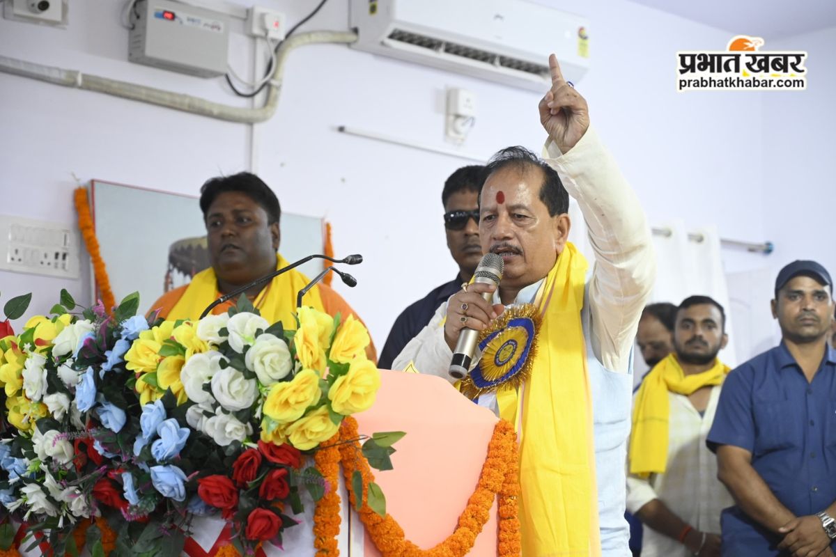 Vijay Kumar Sinha on Lalu Yadav Bihar Poster War