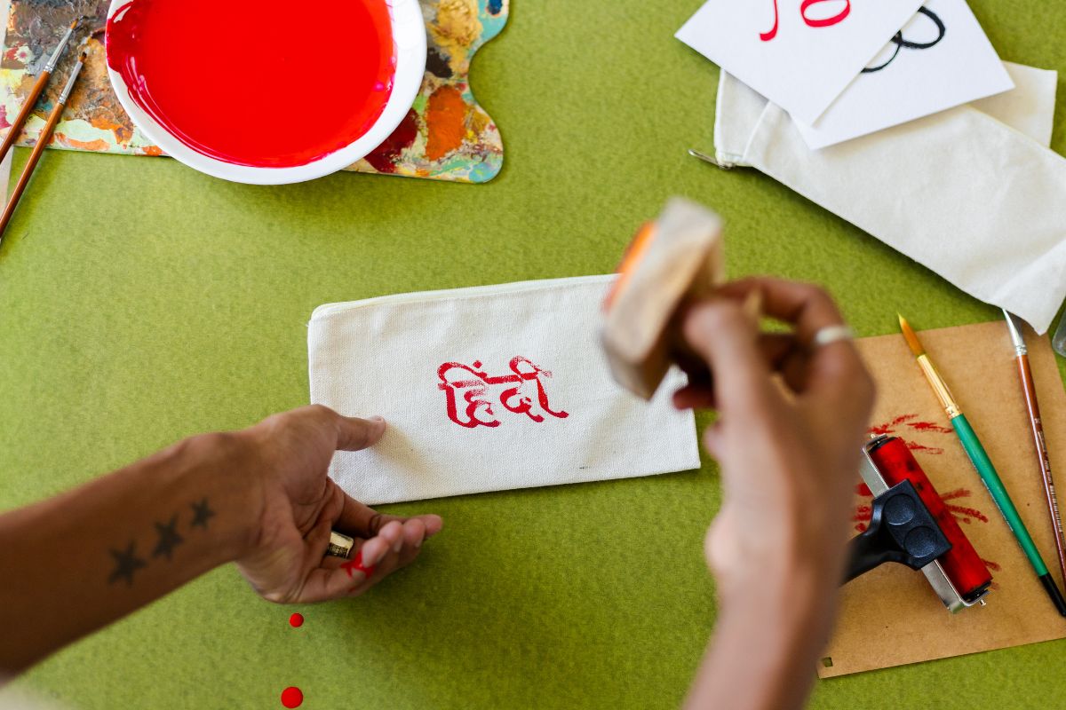 What are the top 10 literary books in Hindi