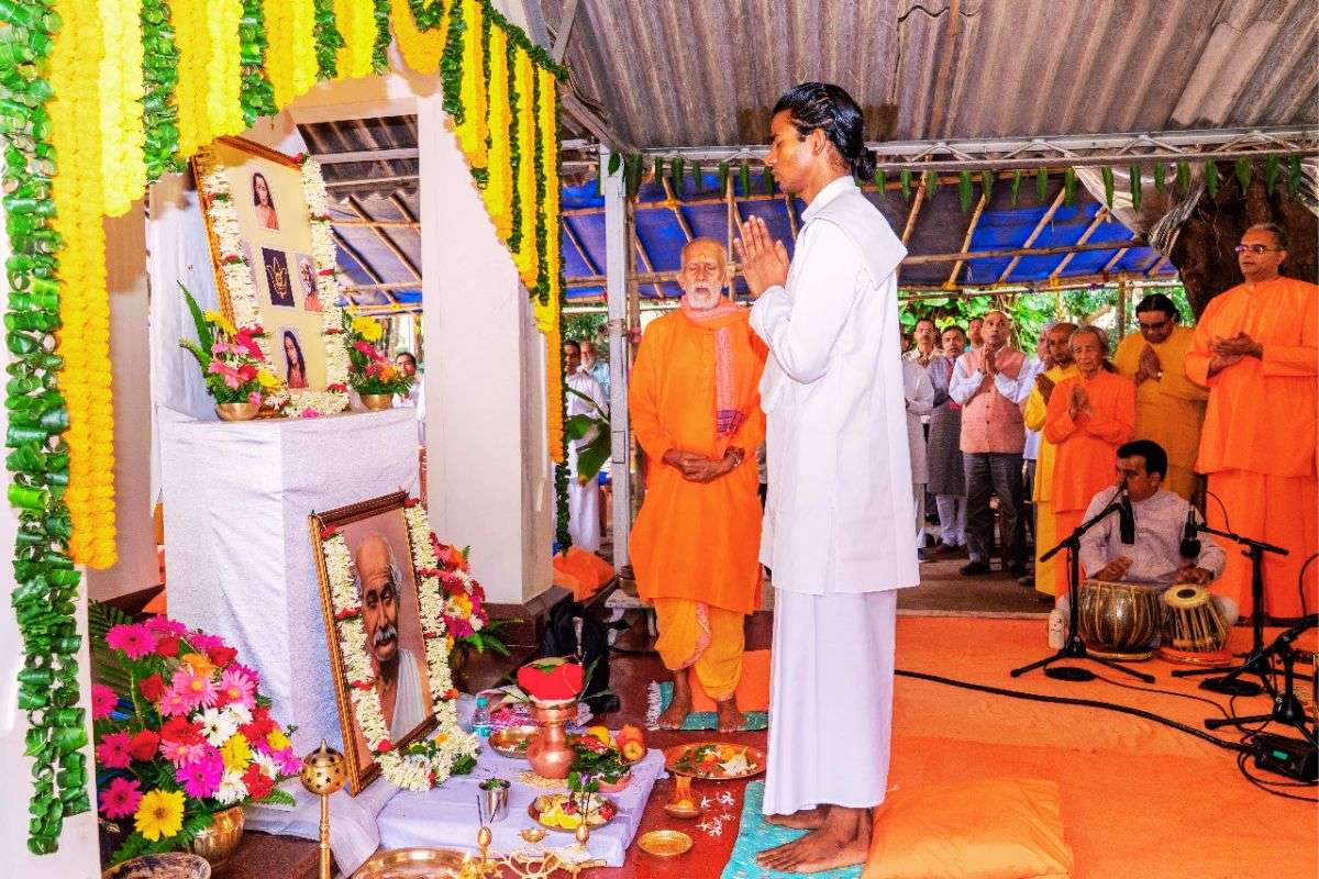 Yogada Satsang Ashram Celebrated 197Th Birth Anniversary Of Lahiri Mahasaya
