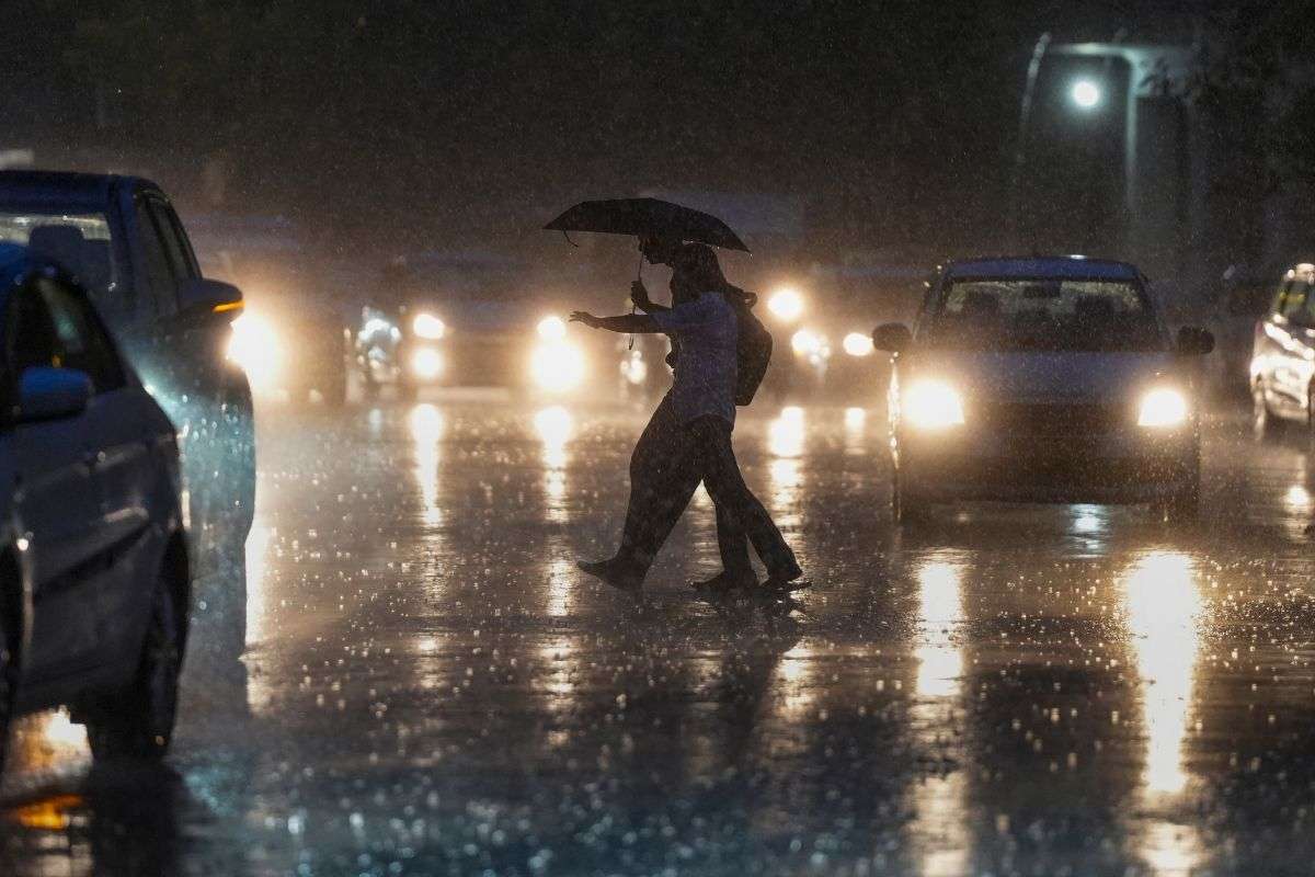 aaj-ka-mausam-thunder-and-strong-winds-in-ranchi-today-yellow-alert-issued