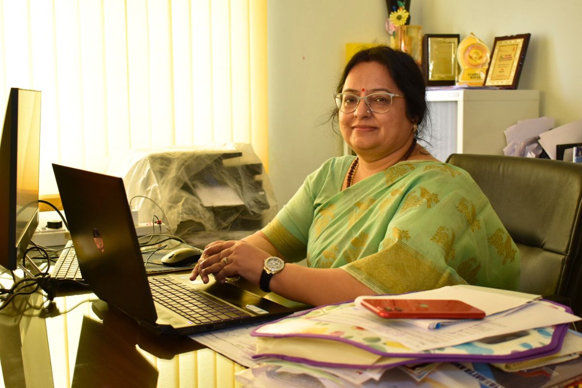 Dr Manisha Prakash Aku