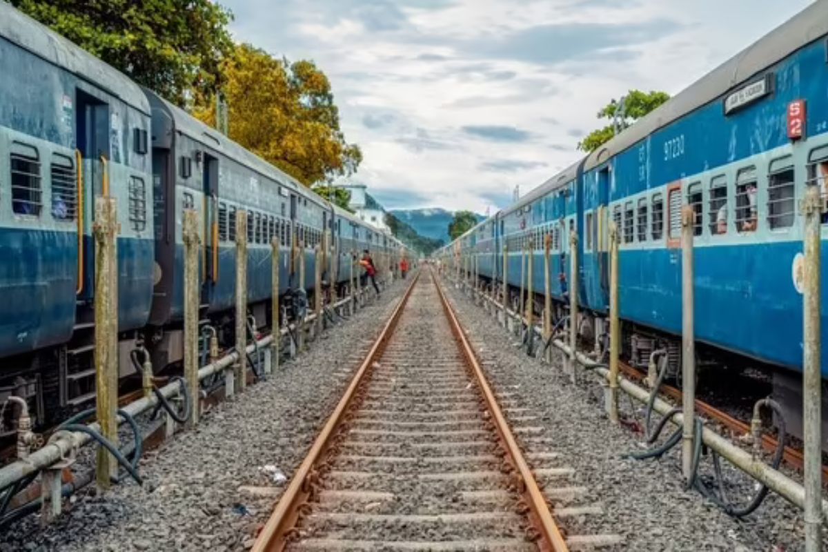 duration of these three pairs of trains including Katihar-Mumbai has been increased