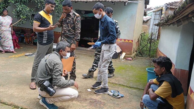 डबल मर्डर की जांच में पहुंची रांची फोरेंसिक टीम