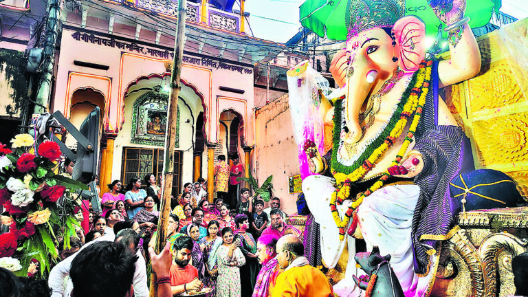 Rourkela News : राजगांगपुर में आठ दिवसीय गणेशोत्सव का विसर्जन शोभायात्रा के साथ हुआ समापन
