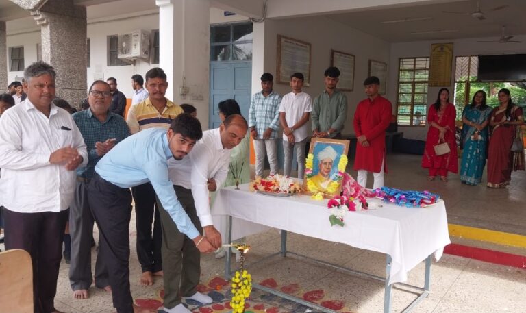 Giridih News :जेएनवी में याद किये गये डॉ सर्वपल्ली राधाकृष्णन