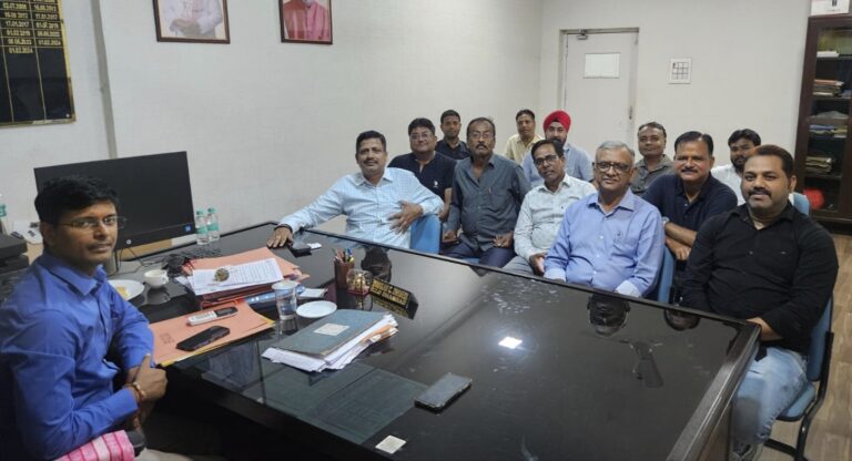 Dhanbad News : सुविधाओं के आधार पर पेट्रोल पंपों को दी जायेगी रेटिंग