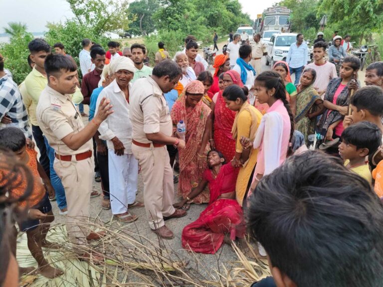 नहाने के दौरान भाई-बहन डूबे, भाई बचा, बहन की मौत
