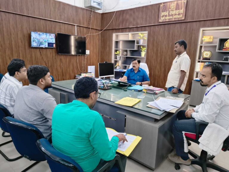 Motihari : 80 वर्ष की आयु पार कर चुके बुजूर्ग व दिव्यांग वोटराें के  लिए मतदान दल का होगा गठन