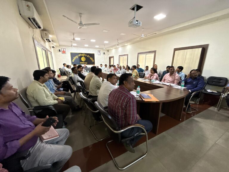 Jamshedpur news. डीसी ने की चारों नगर निकायों में चल रहे विकास कार्यों की समीक्षा, बोले – शहरी विकास कार्यों में तेजी लाएं