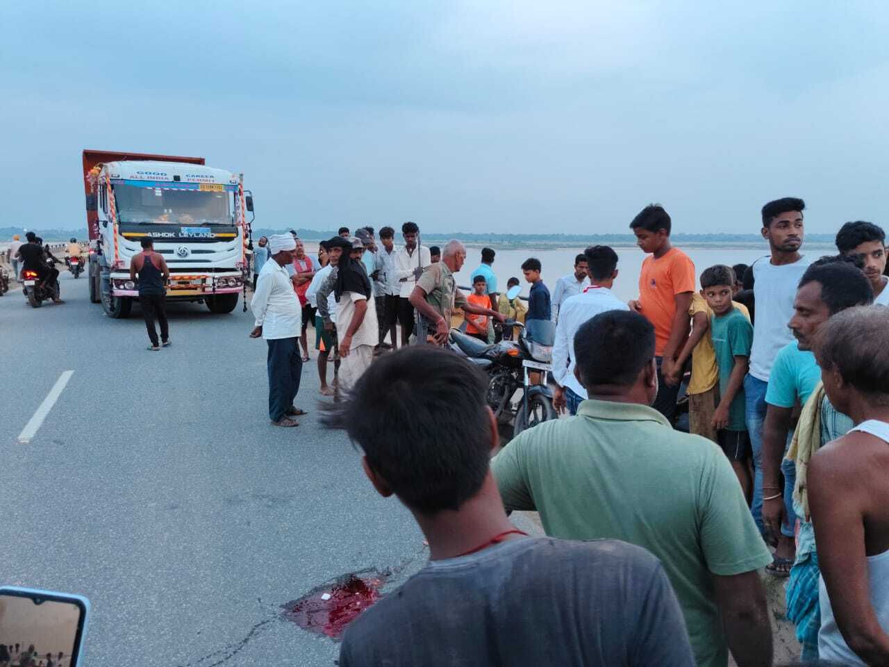 Bike rider died after a truck collided with a truck on Son River Bridge