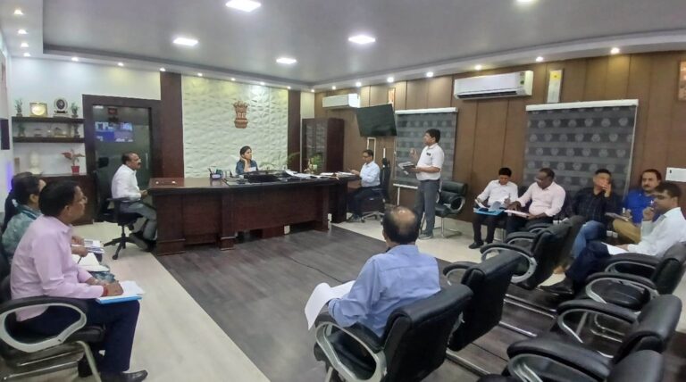 अपने-अपने क्षेत्रों के मतदान केंद्रों का भौतिक निरीक्षण करें अनुमंडलाधिकारी: डीएम