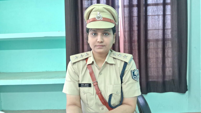 मोबाइल चोरी, खो जाने पर व ई-सिम बंद होने पर मोबाइल नंबर से लिंक खाता को करायें फ्रिज : साइबर थानाध्यक्ष सह पुलिस उपाधीक्षक
